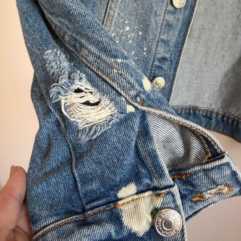 Zara Distressed Denim Jacket Bleach Splatter Cropped Size Small - Picture 7 of 10